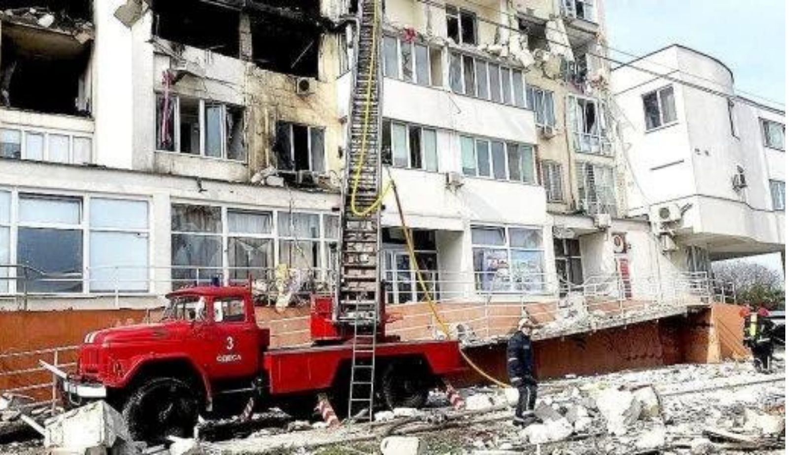 Жилой дом в Одессе после российского ракетного удара